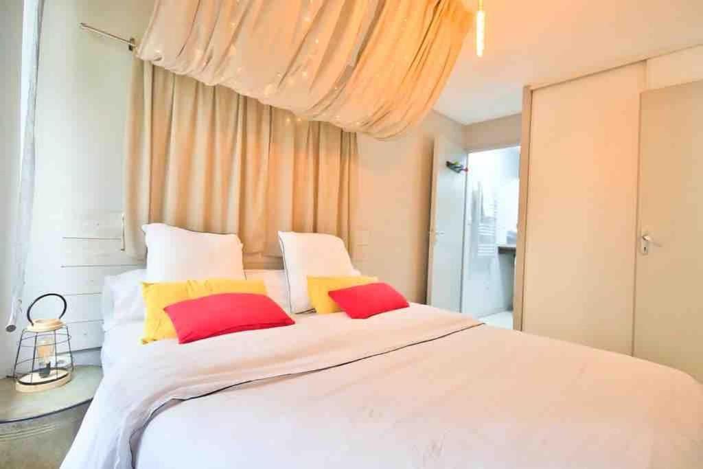 Apartment *t2*vue Garonne*piscine*garage*