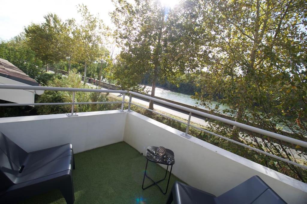 *t2*vue Garonne*piscine*garage* Apartment